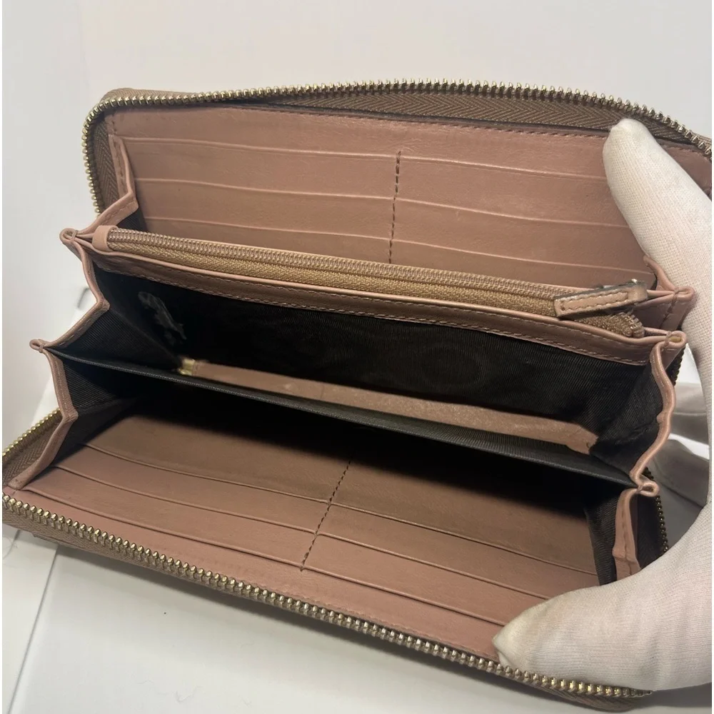 GUCCI Micro Guccisima Patent Leather Zip Around Wallet, Beige/Nude EUC - Picture 15 of 17